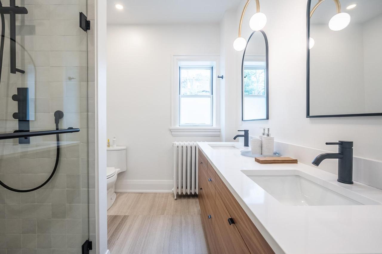 Beautiful And Spacious Luxury Home Toronto Exteriör bild